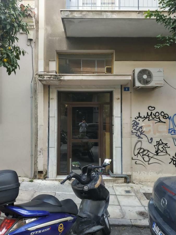 Toni'S Charming Apartment In The Thisseo Station Athen Exterior foto